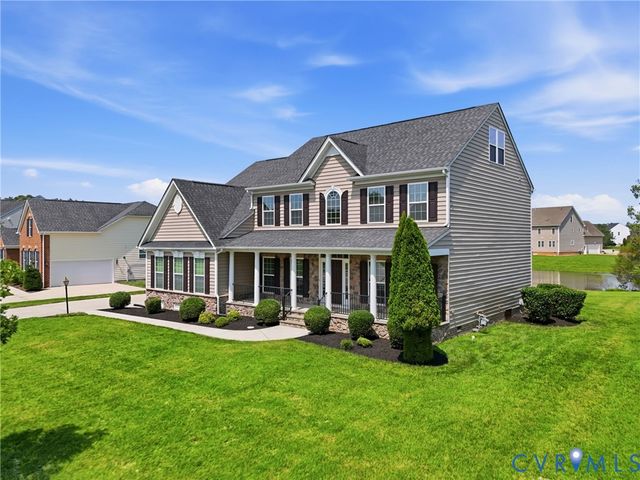 1819 White Mountain Dr, Chester, VA 23836