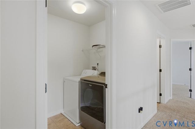 1819 White Mountain Dr, Chester, VA 23836