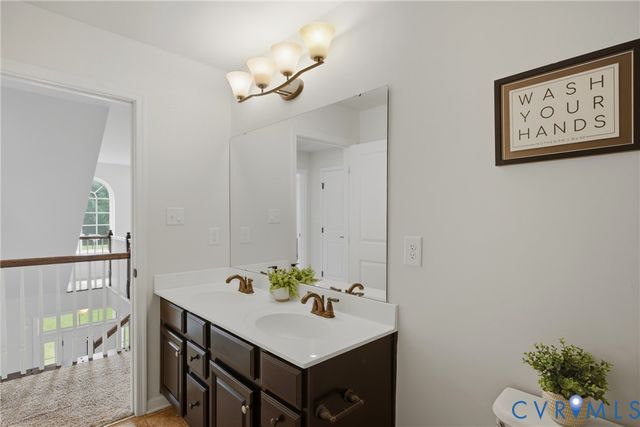 1819 White Mountain Dr, Chester, VA 23836