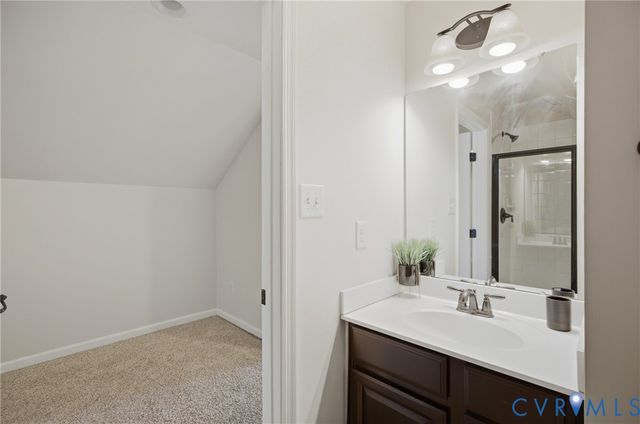 1819 White Mountain Dr, Chester, VA 23836