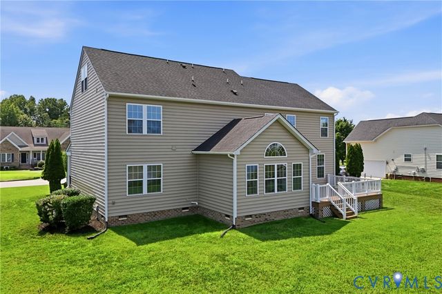 1819 White Mountain Dr, Chester, VA 23836