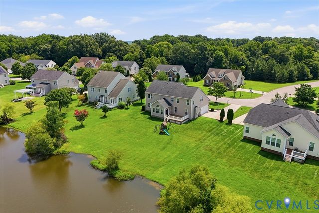 1819 White Mountain Dr, Chester, VA 23836