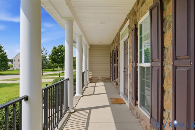 1819 White Mountain Dr, Chester, VA 23836