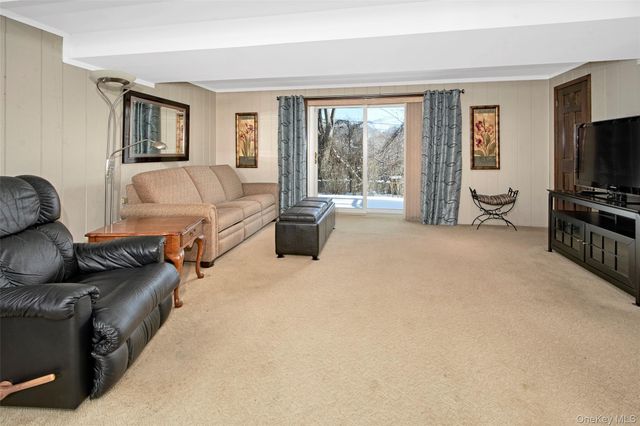 107 Parkview Road, Elmsford, NY 10523