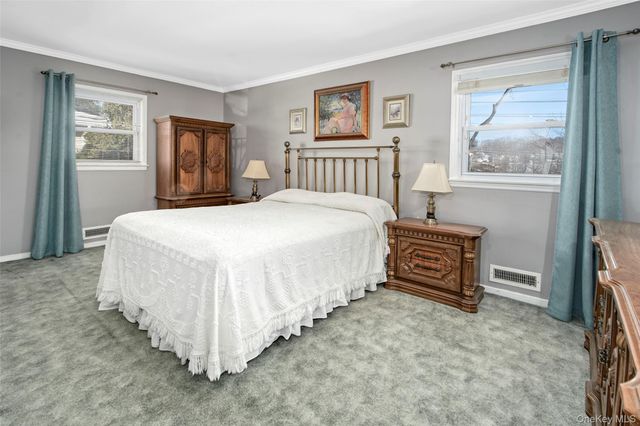 107 Parkview Road, Elmsford, NY 10523