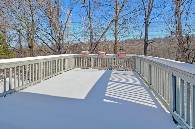 107 Parkview Road, Elmsford, NY 10523