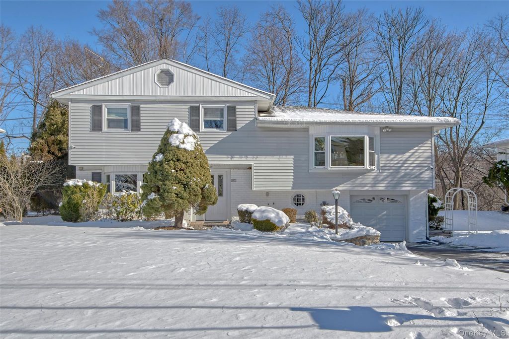 107 Parkview Road, Elmsford, NY 10523