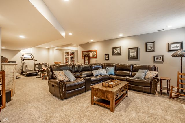 8989 Bay Breeze Lane, Indianapolis, IN 46236