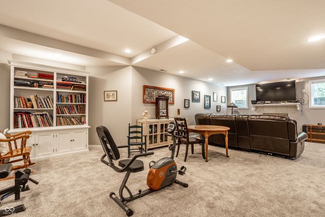 8989 Bay Breeze Lane, Indianapolis, IN 46236