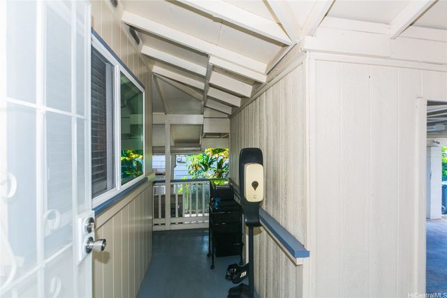 1031 Gulick Avenue, Honolulu, HI 96819