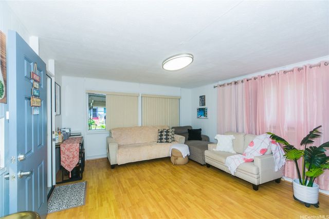 1031 Gulick Avenue, Honolulu, HI 96819