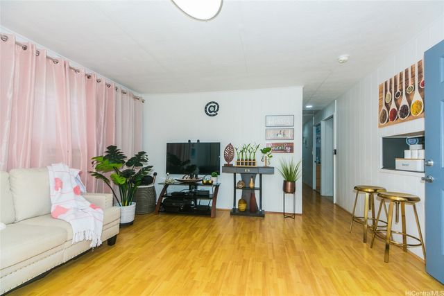 1031 Gulick Avenue, Honolulu, HI 96819