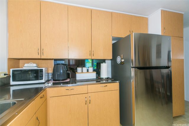 1031 Gulick Avenue, Honolulu, HI 96819