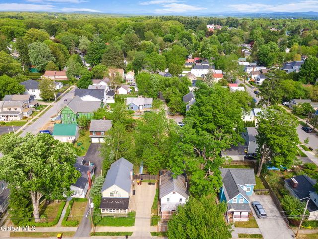 28 Warren Street, Saratoga Springs, NY 12866