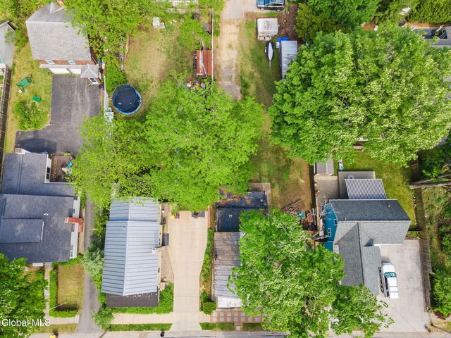 28 Warren Street, Saratoga Springs, NY 12866
