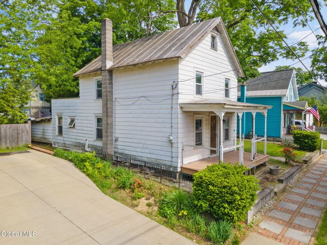 28 Warren Street, Saratoga Springs, NY 12866