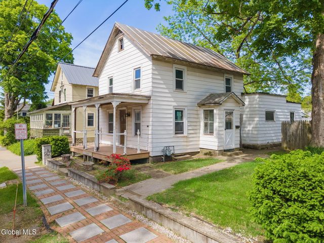 28 Warren Street, Saratoga Springs, NY 12866