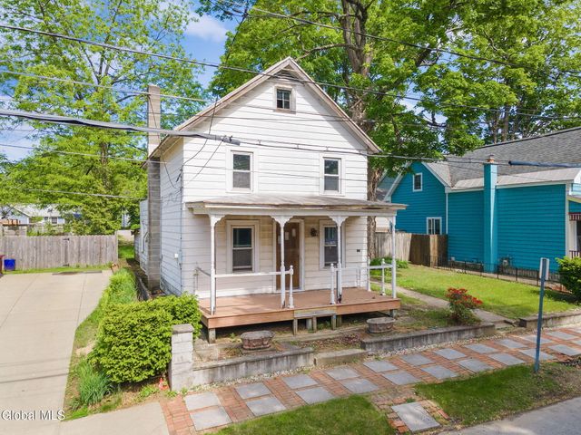 28 Warren Street, Saratoga Springs, NY 12866