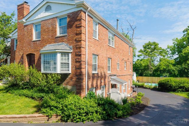 1110 Springfield Pike, Wyoming, OH 45215