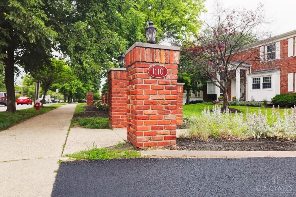 1110 Springfield Pike, Wyoming, OH 45215