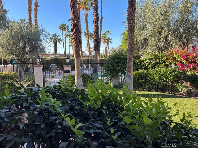 2700 Lawrence Crossley 84, Palm Springs, CA 92264
