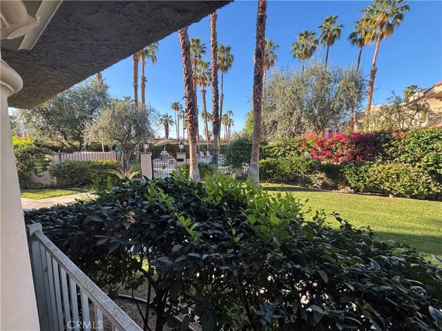 2700 Lawrence Crossley 84, Palm Springs, CA 92264
