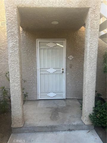 2700 Lawrence Crossley 84, Palm Springs, CA 92264