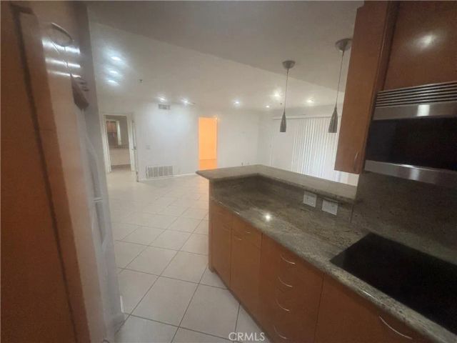 2700 Lawrence Crossley 84, Palm Springs, CA 92264