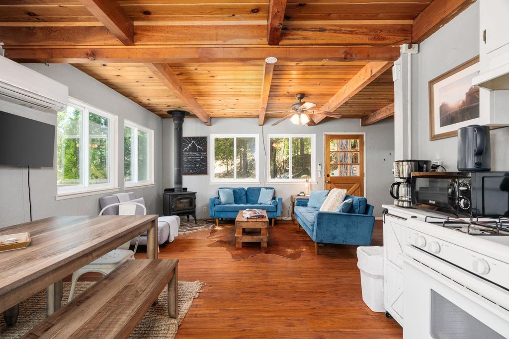Image 18 of property listing at 5570 Grayling Road, Mariposa, CA 95338