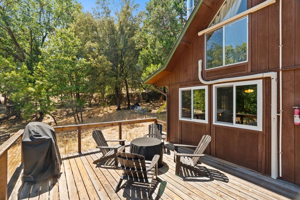Image 37 of property listing at 5570 Grayling Road, Mariposa, CA 95338