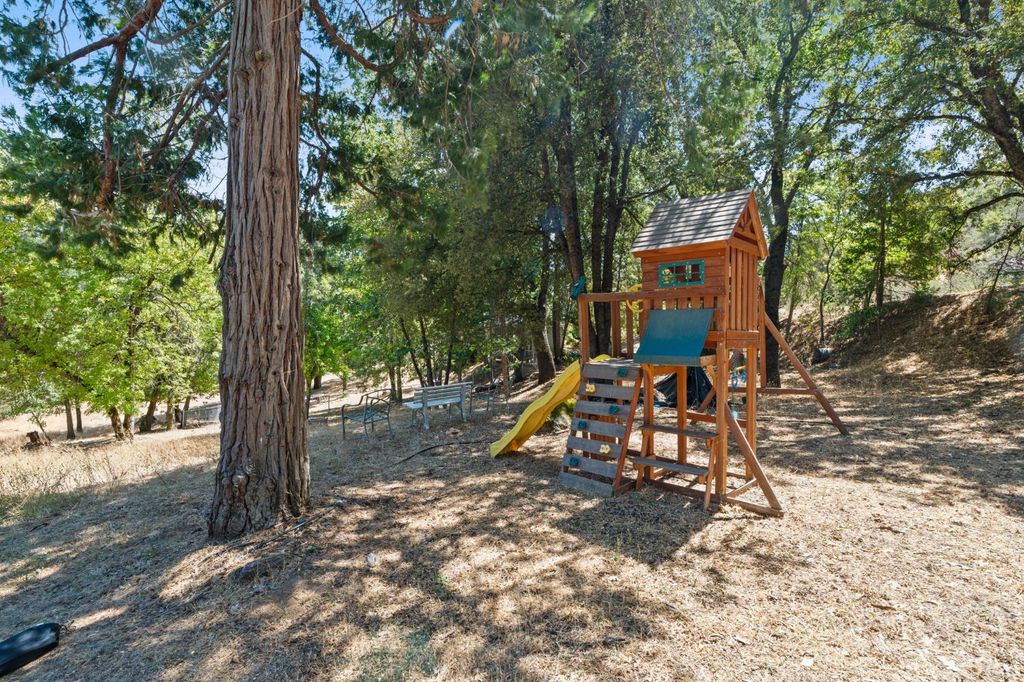 Image 43 of property listing at 5570 Grayling Road, Mariposa, CA 95338