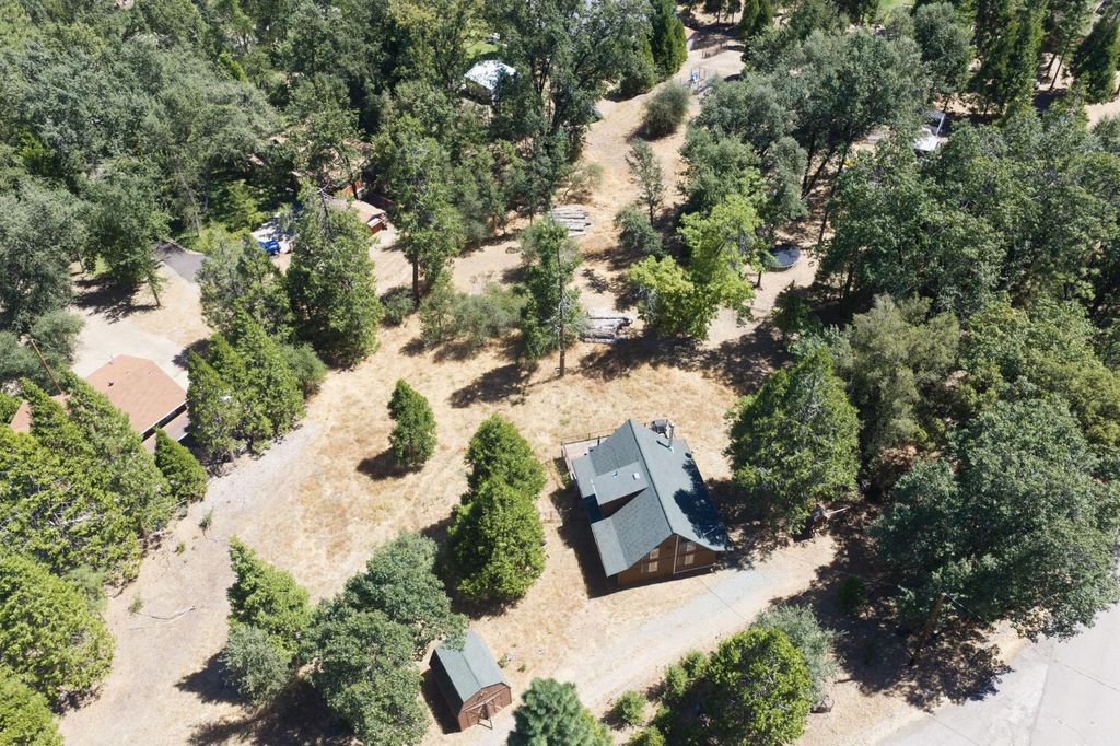 Image 49 of property listing at 5570 Grayling Road, Mariposa, CA 95338