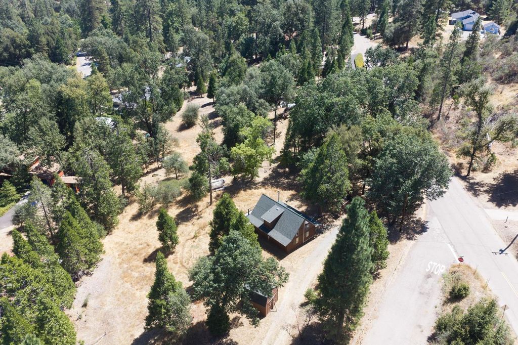 Image 50 of property listing at 5570 Grayling Road, Mariposa, CA 95338