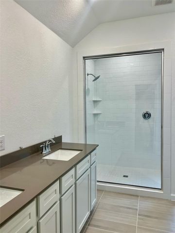 2219 Via Isa Lane, Houston, TX 77051