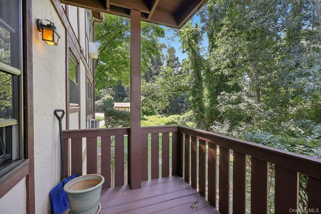 433 Sierra Vista Lane, Valley Cottage, NY 10989