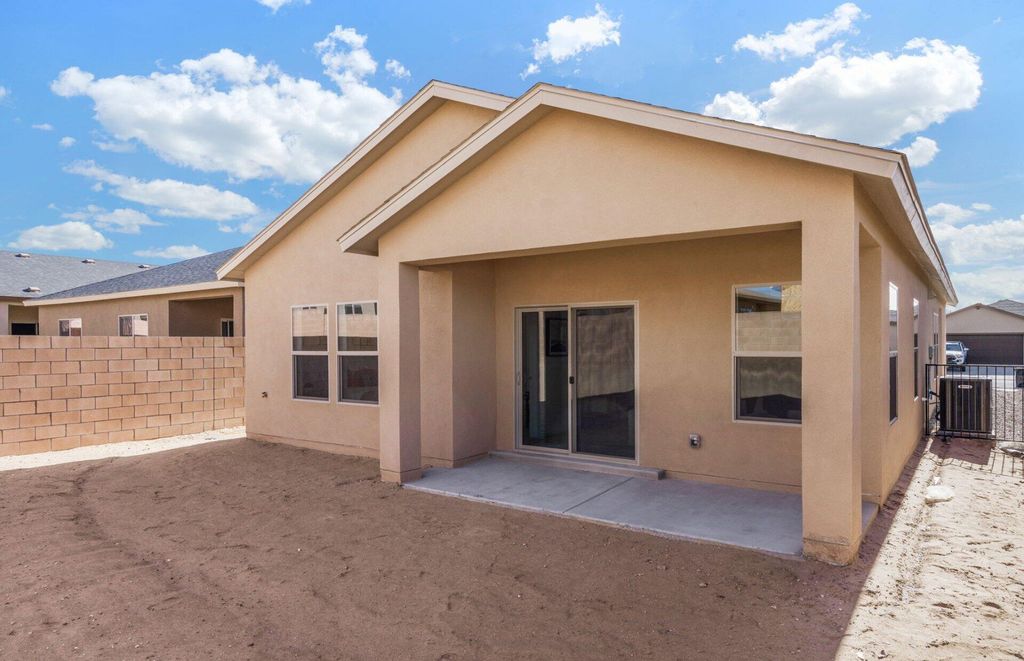 Image 25 of property listing at 280 Prism Avenue SW, Rio Rancho, NM 87124
