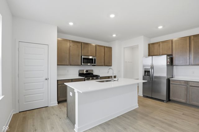 1902 W Addison Drive, Greenfield, IN 46140