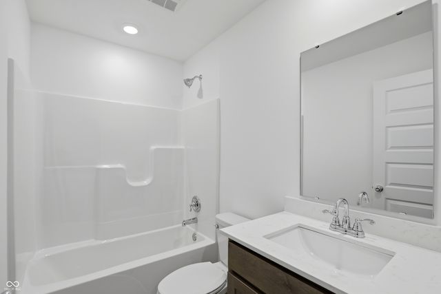 1902 W Addison Drive, Greenfield, IN 46140