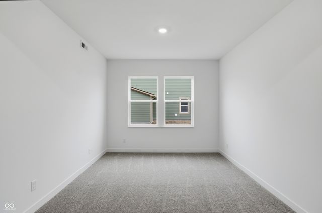 1902 W Addison Drive, Greenfield, IN 46140