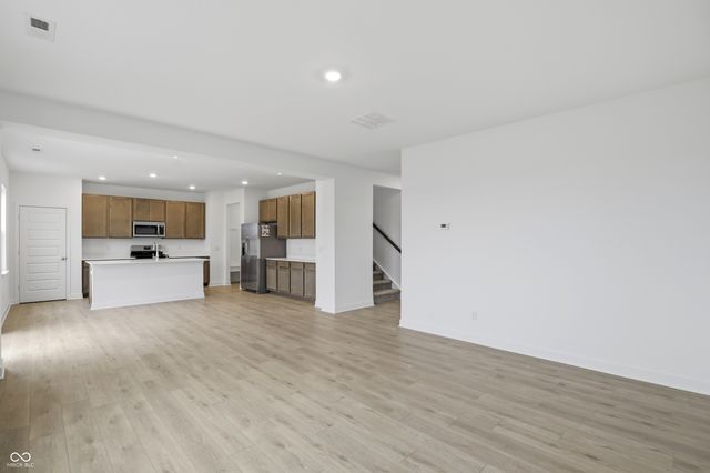 1902 W Addison Drive, Greenfield, IN 46140