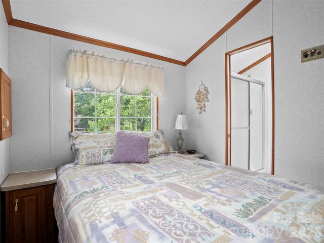 43 Pike Point, Waynesville, NC 28785