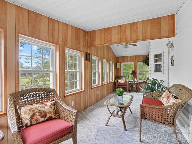 43 Pike Point, Waynesville, NC 28785