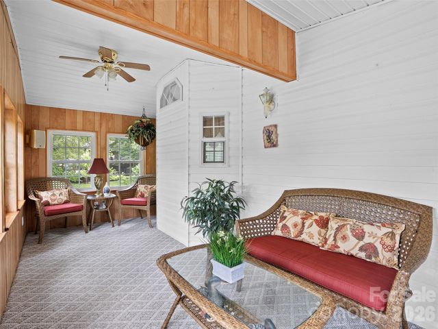 43 Pike Point, Waynesville, NC 28785