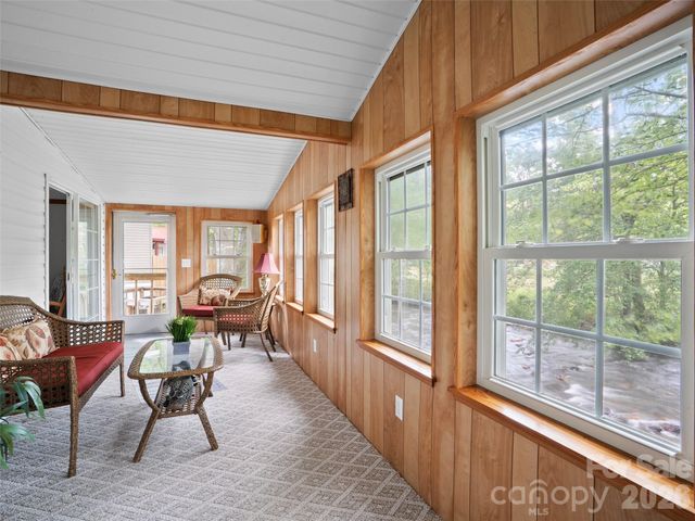 43 Pike Point, Waynesville, NC 28785