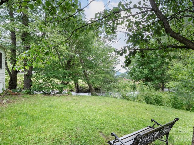 43 Pike Point, Waynesville, NC 28785