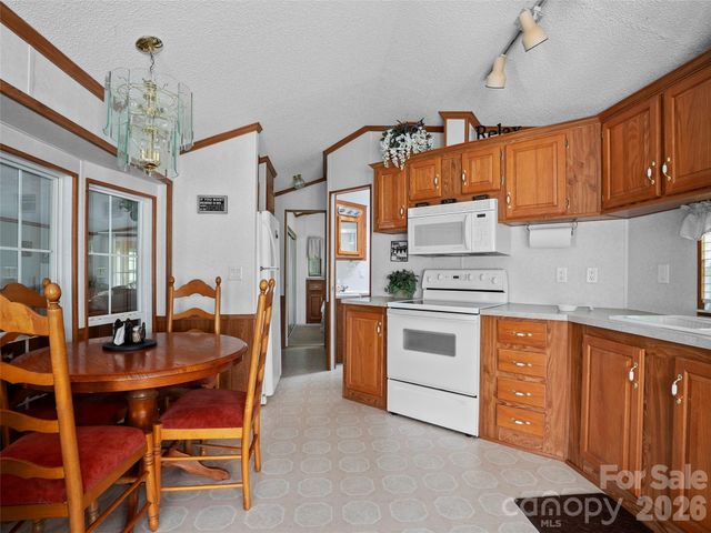 43 Pike Point, Waynesville, NC 28785
