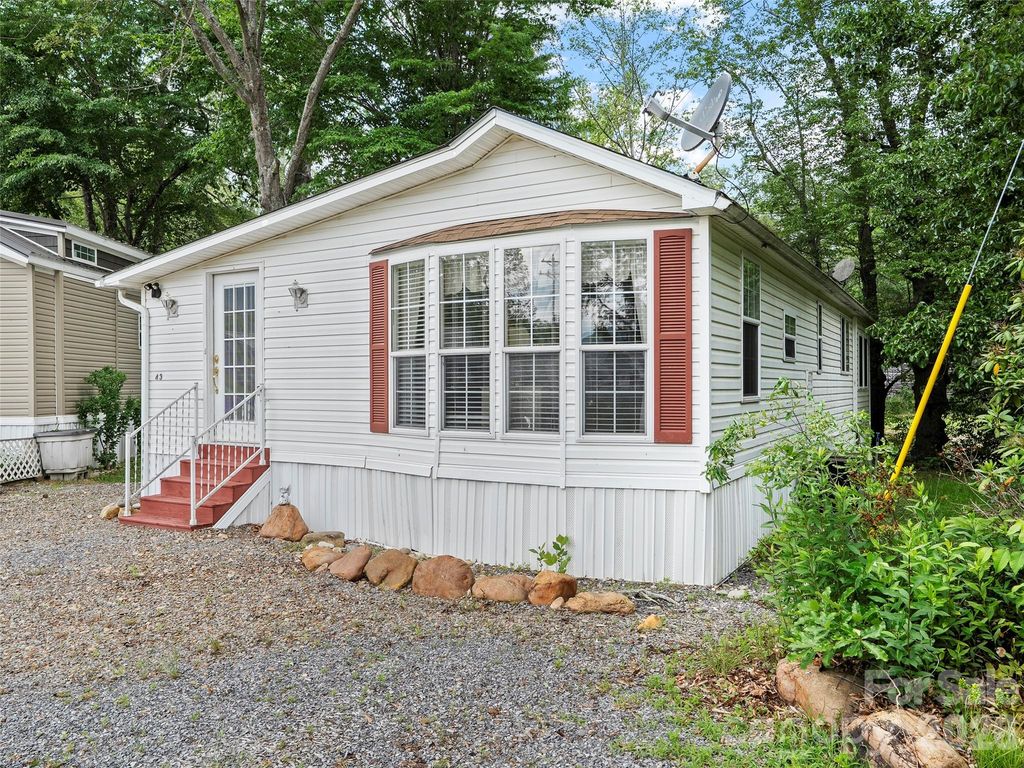 43 Pike Point, Waynesville, NC 28785