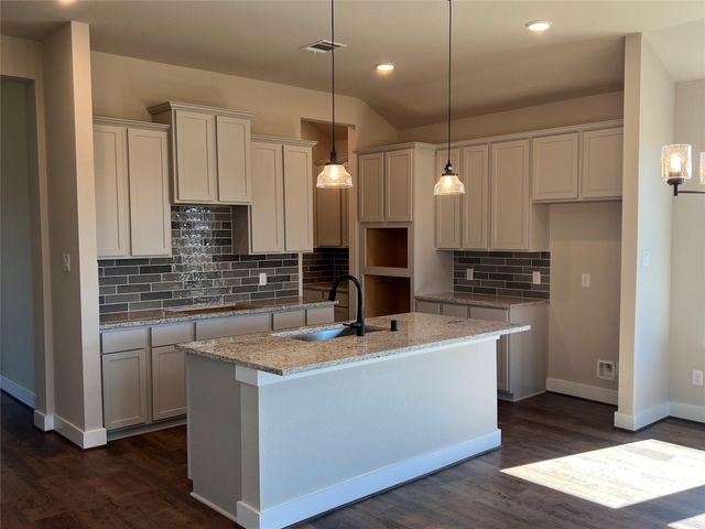 4602 White Lotus Lane, Pinehurst, TX 77362