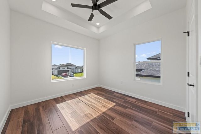 111 Heron Dr., Los Fresnos, TX 78566