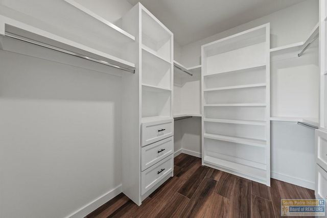 111 Heron Dr., Los Fresnos, TX 78566